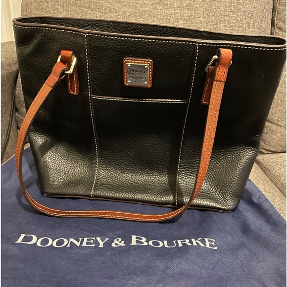 Dooney & Burke black and brown shoulder bag - Picture 1 of 3